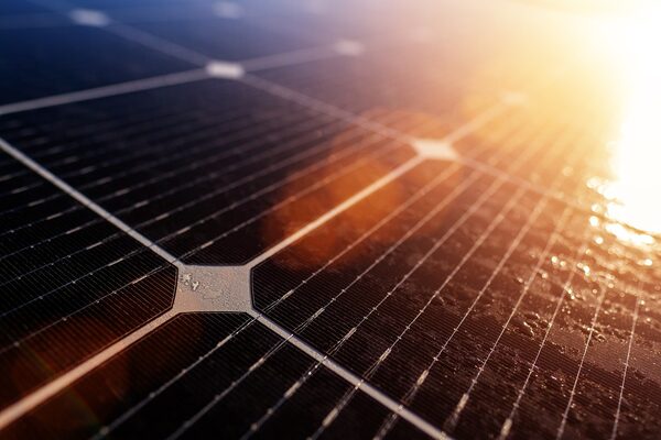 Das Bild zeigt ein Solarpanel. (Wird bei Klick vergrößert)