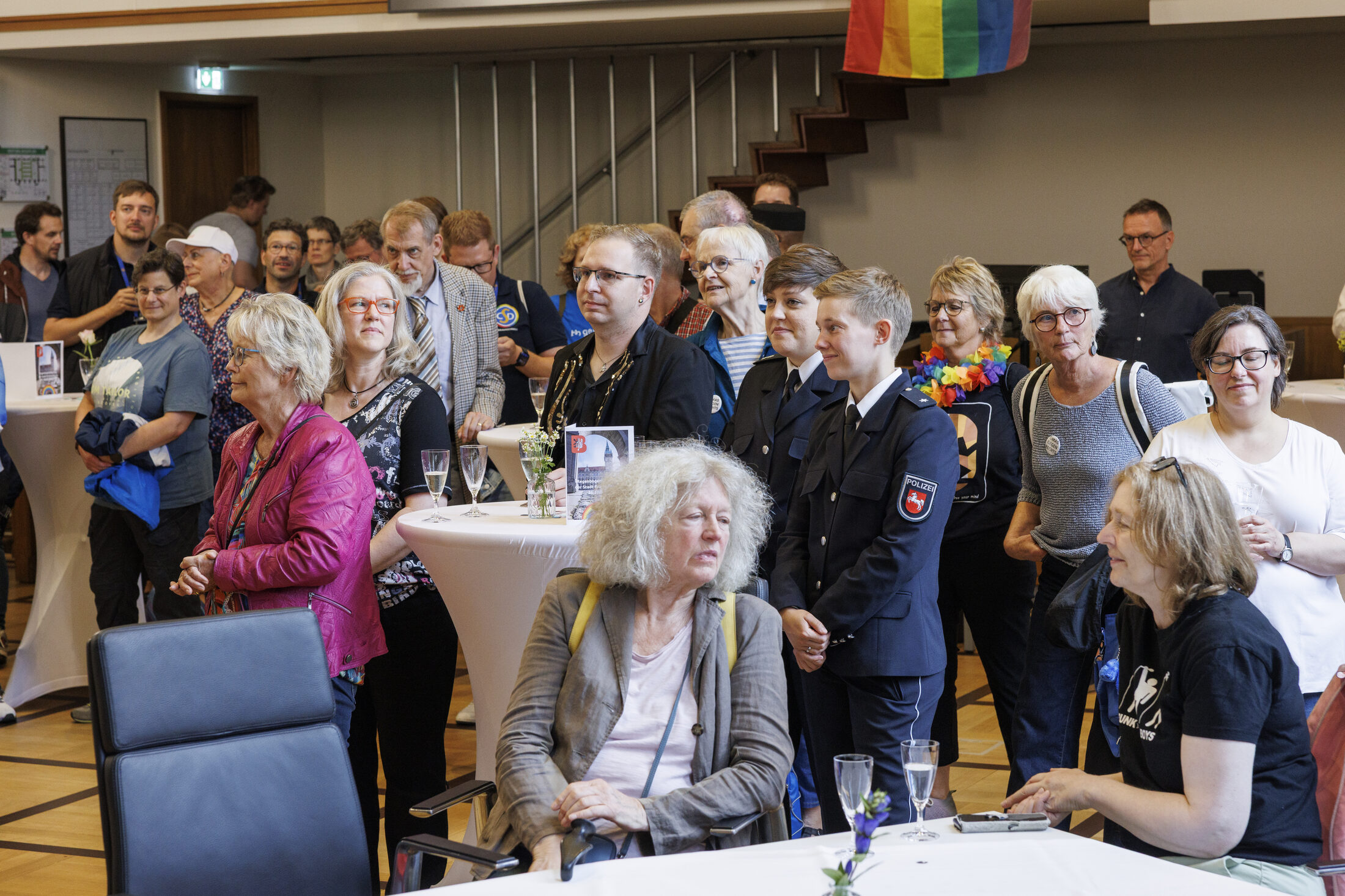 Regenbogenflagge und Regenbogenempfang (Wird bei Klick vergrößert)