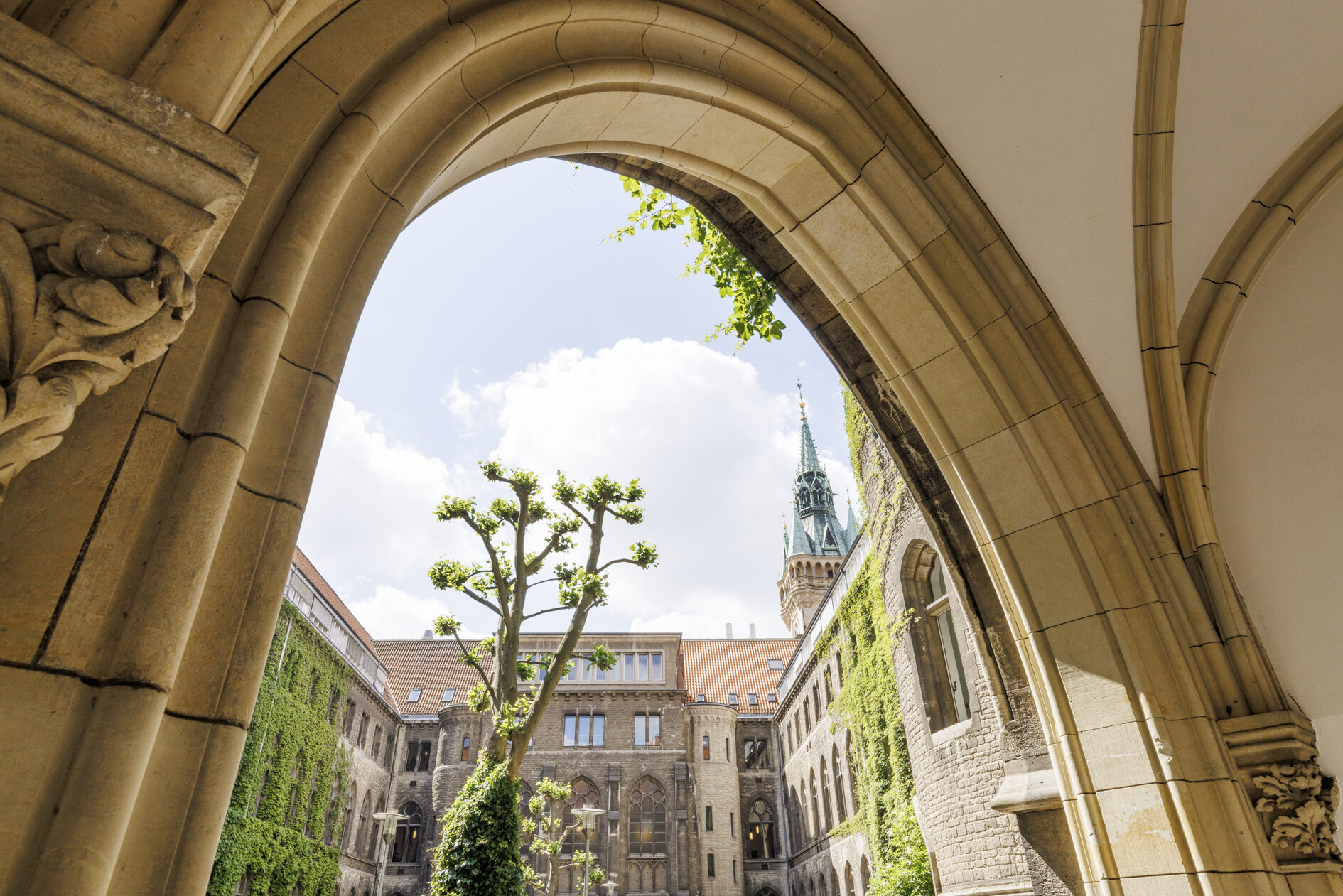 Rathaus Innenhof (Wird bei Klick vergrößert)