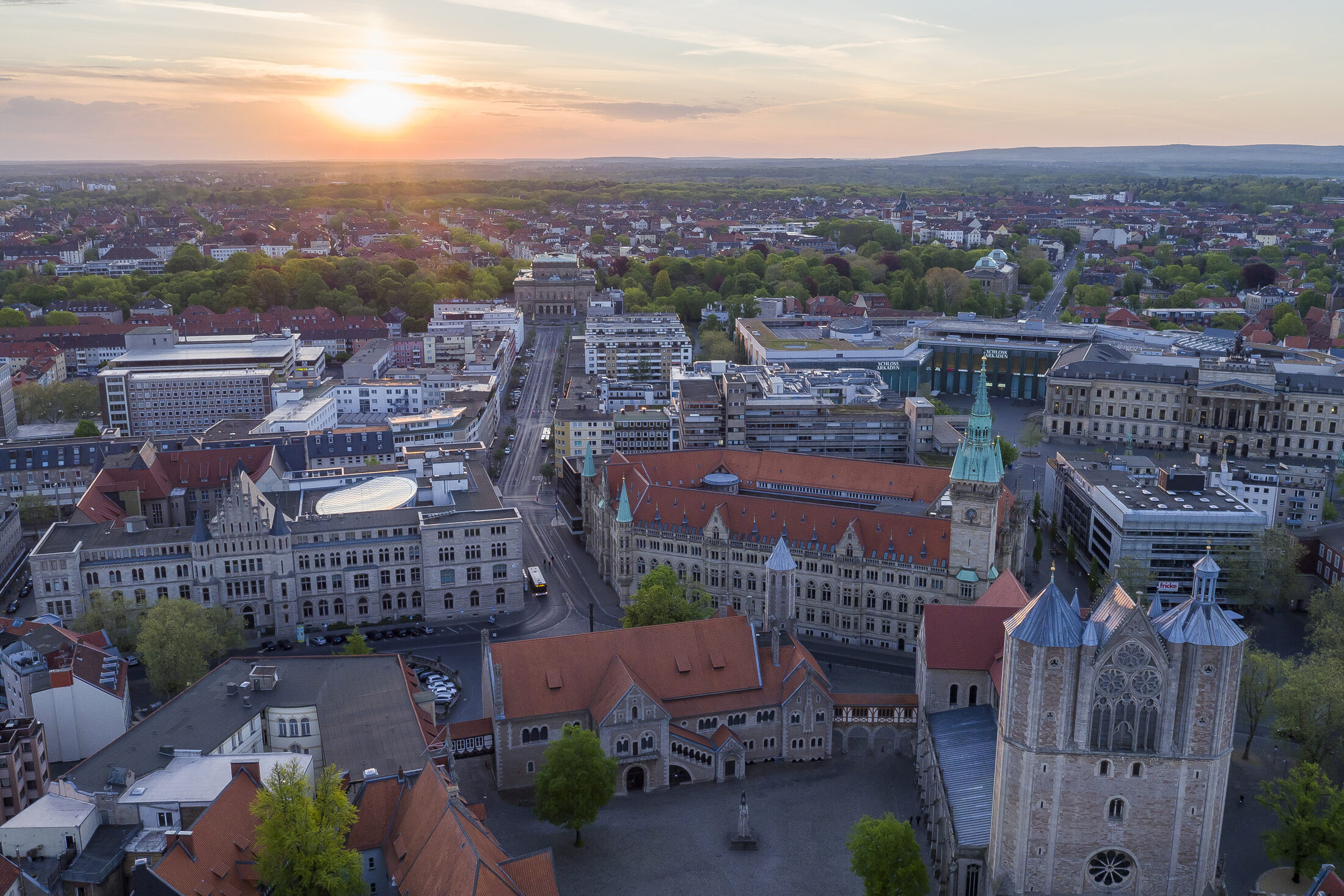 Sonnenaufgang in der Innenstadt (Wird bei Klick vergrößert)