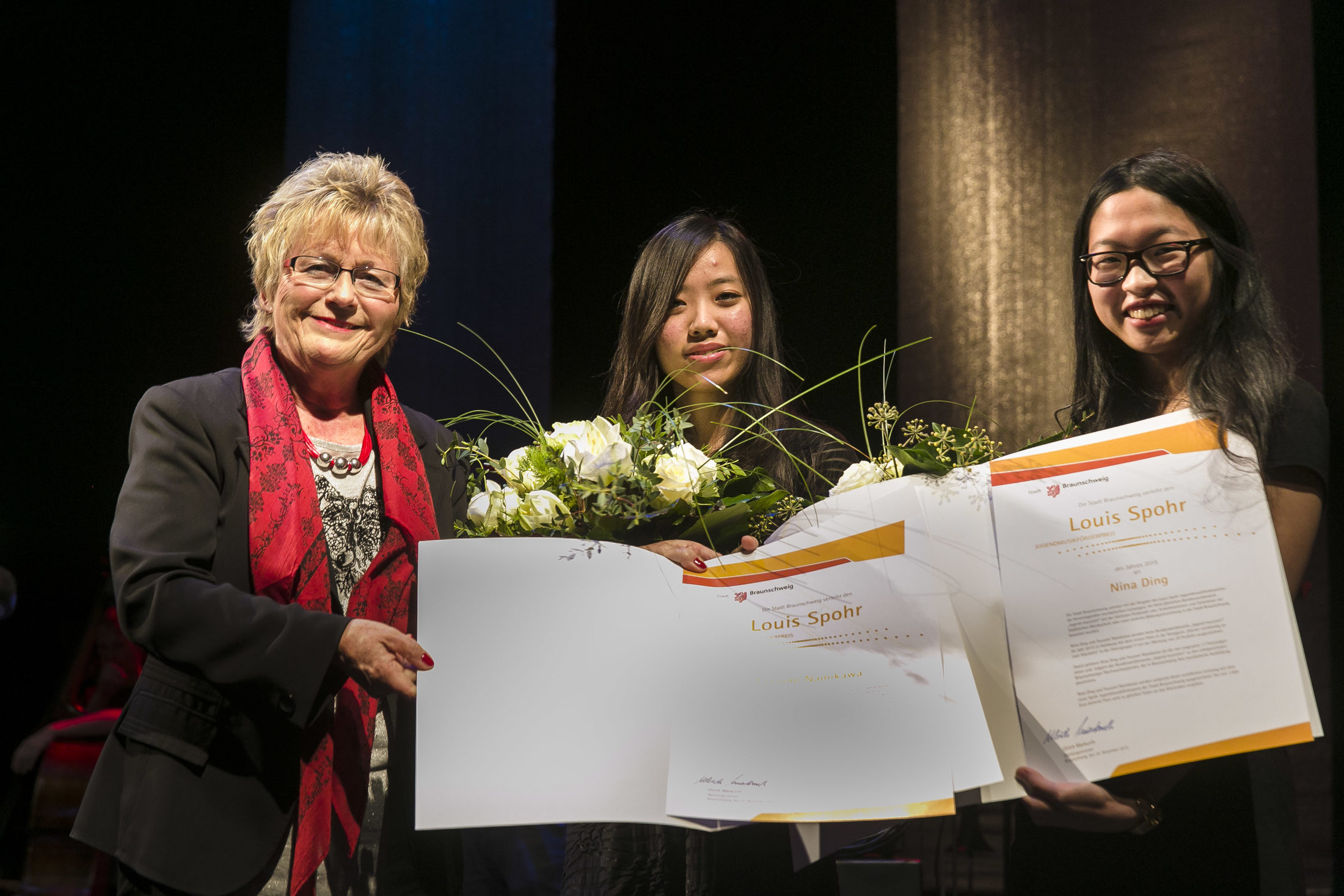 Abschlusskonzert, (v.l.) Bürgermeisterin Frau Rohse-Paul, Preisträgerin Frau Tzuzumi Namikawa, Preisträgerin Frau Nina Ding