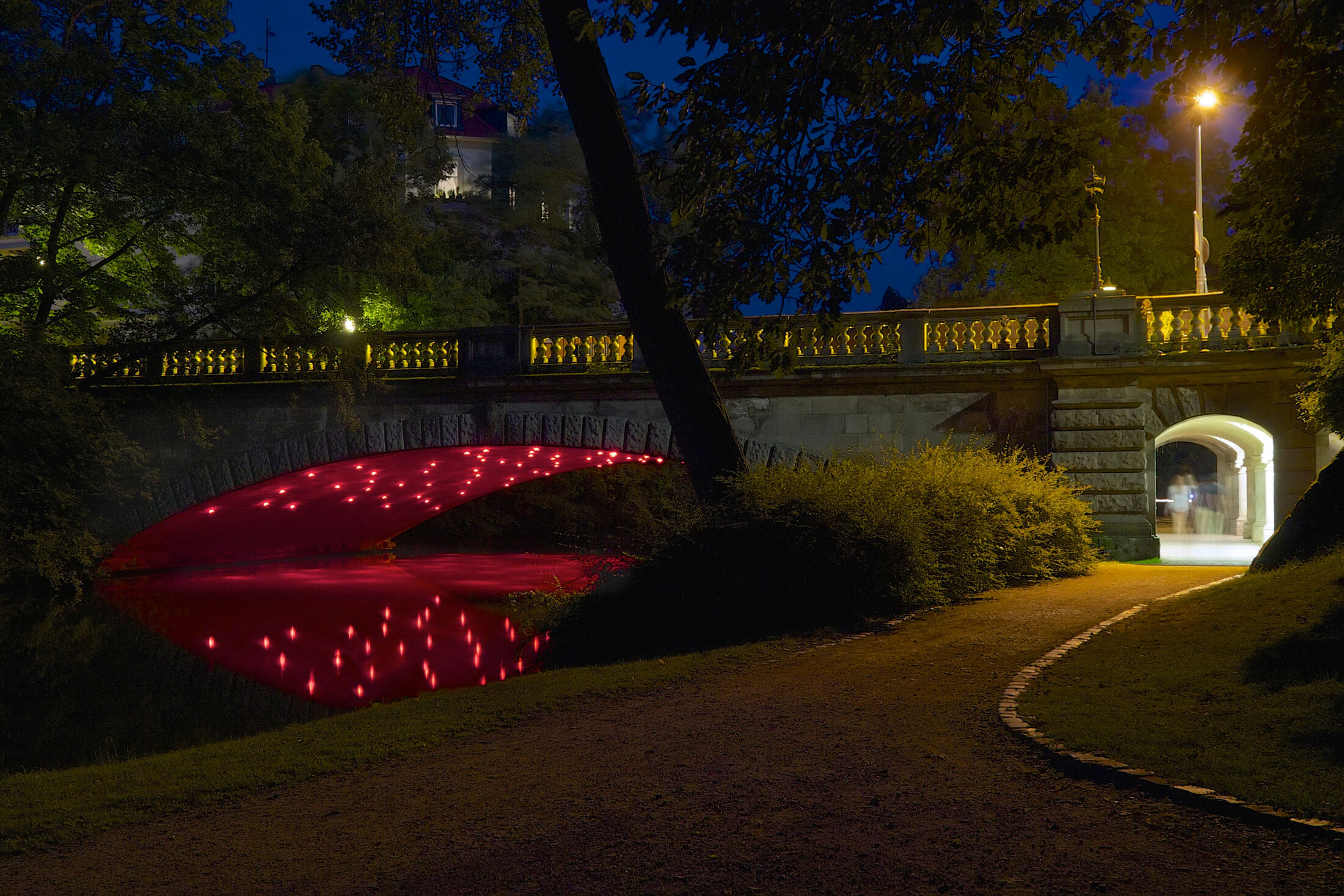 Theaterbrücke (Zoom on click)