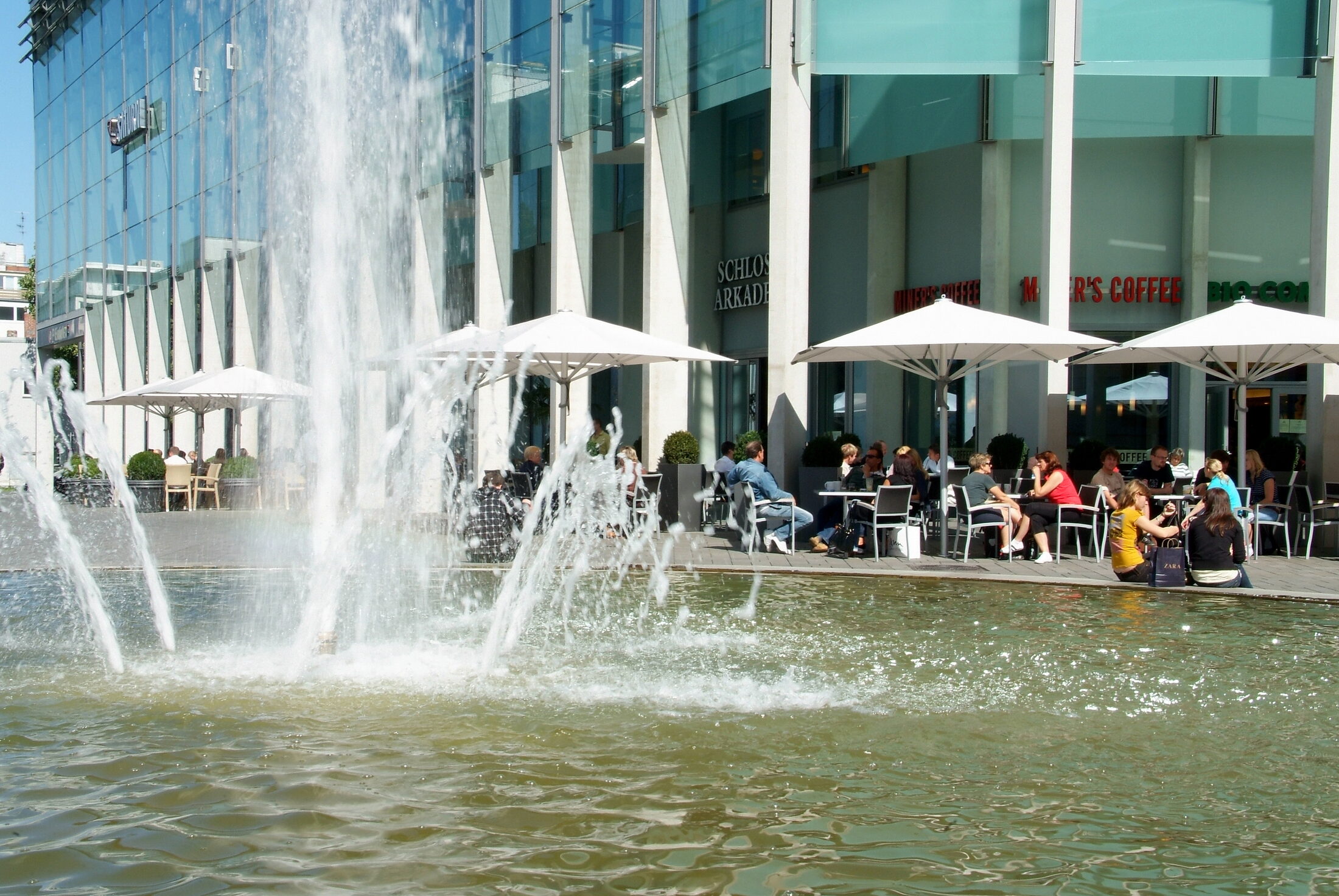 Brunnen auf Schlossplatz (Wird bei Klick vergrößert)