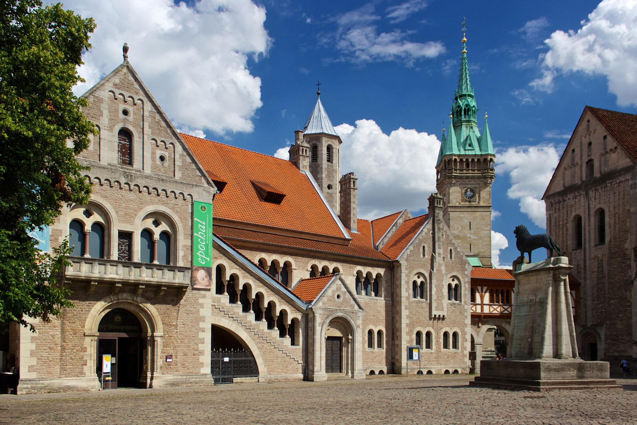 Blick auf die Burg (Wird bei Klick vergrößert)