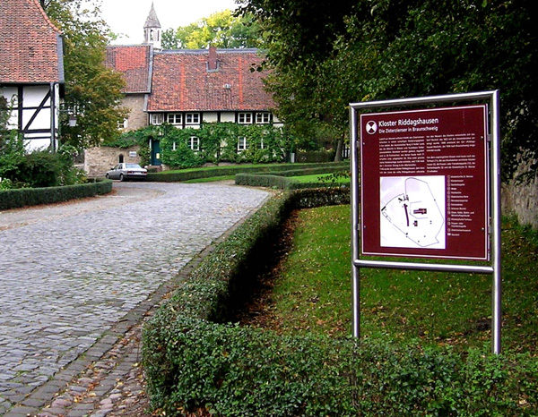 Ensemble-Schild zum Kloster Riddagshausen (Wird bei Klick vergrößert)
