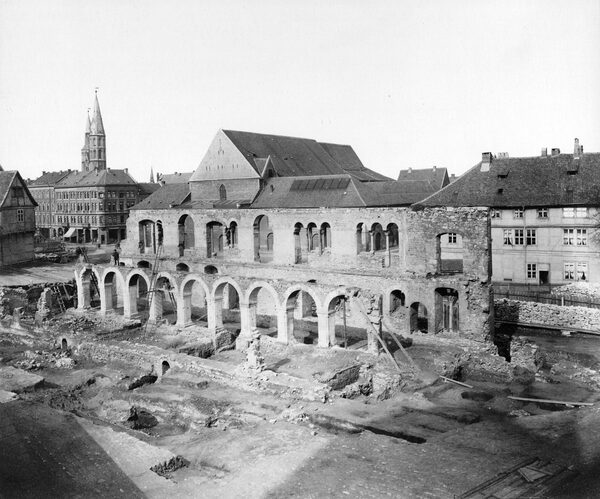 Burgruine 1883 (Wird bei Klick vergrößert)