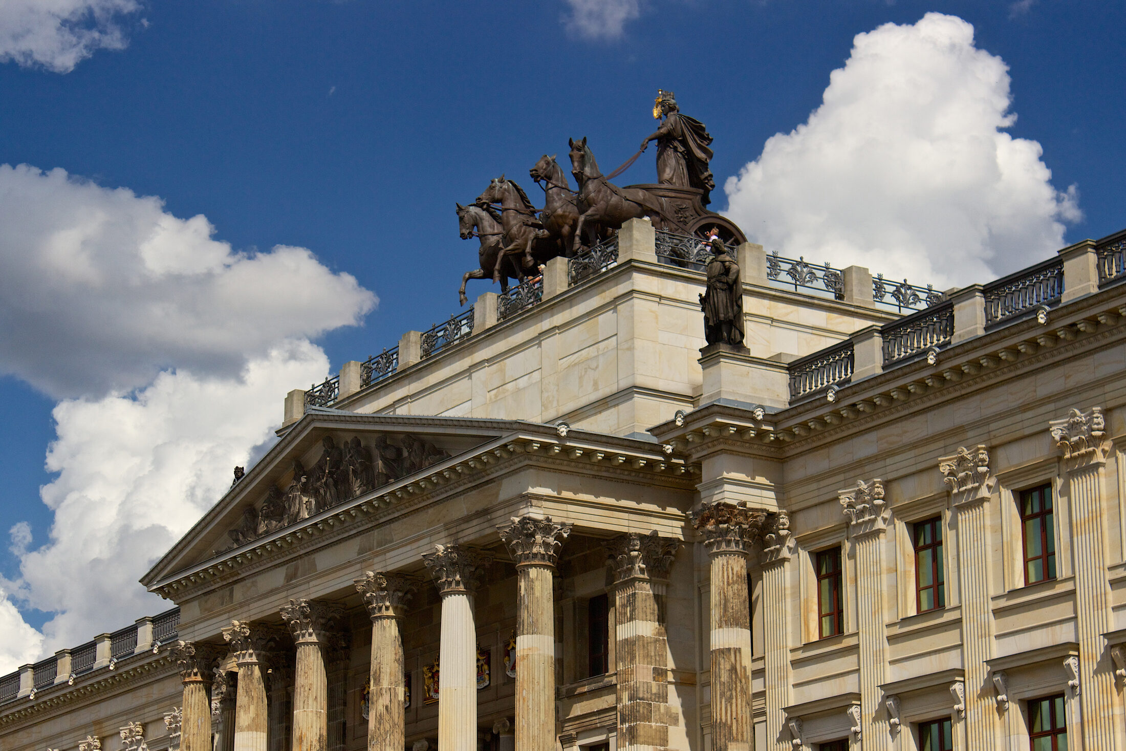 Quadriga des Braunschweiger Residenzschlosses (Zoom on click)