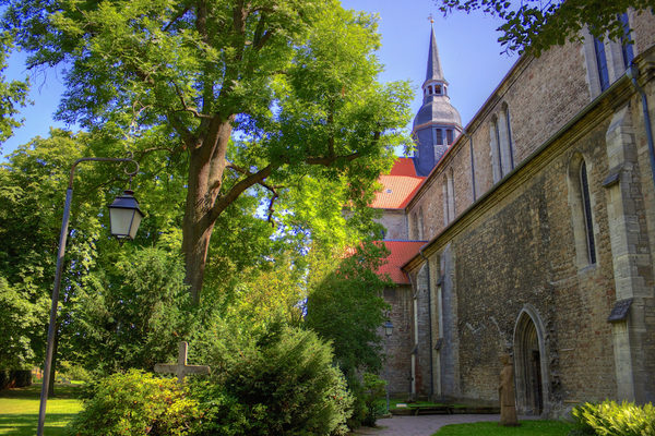 Riddagshausen mit Klosterkirche (Wird bei Klick vergrößert)