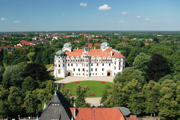 Das Celler Schloss aus der Vogelperspektive. (Wird bei Klick vergrößert)