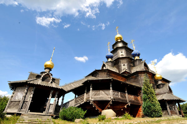 Nachbau der Russisch-Orthodoxen Holzkirche des Heiligen Nikolaus.