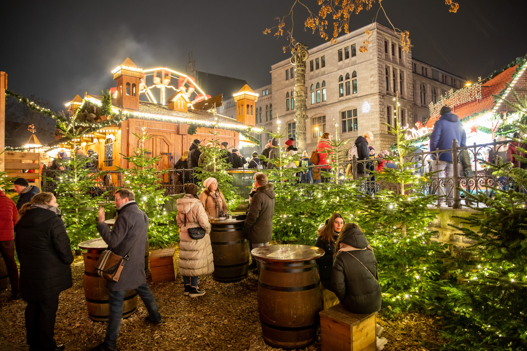 Stimmungsvoller Burggraben zum Verweilen (Wird bei Klick vergrößert)