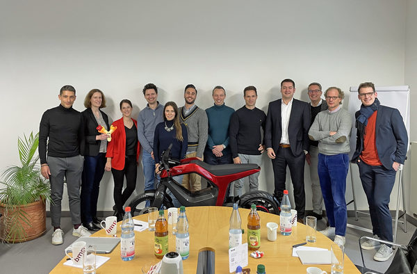 Die Braunschweiger Delegation um Oberbürgermeister Dr. Thorsten Kornblum (4. von rechts) warb in Berlin bei verschiedenen Wagniskapital-Fonds für den Startup-Standort Braunschweig. (Wird bei Klick vergrößert)